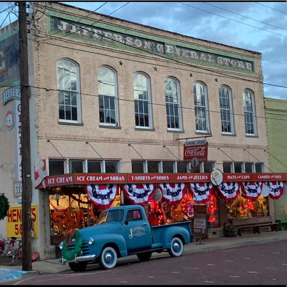 Meet your Posher, Erin - Picture 1 of 1